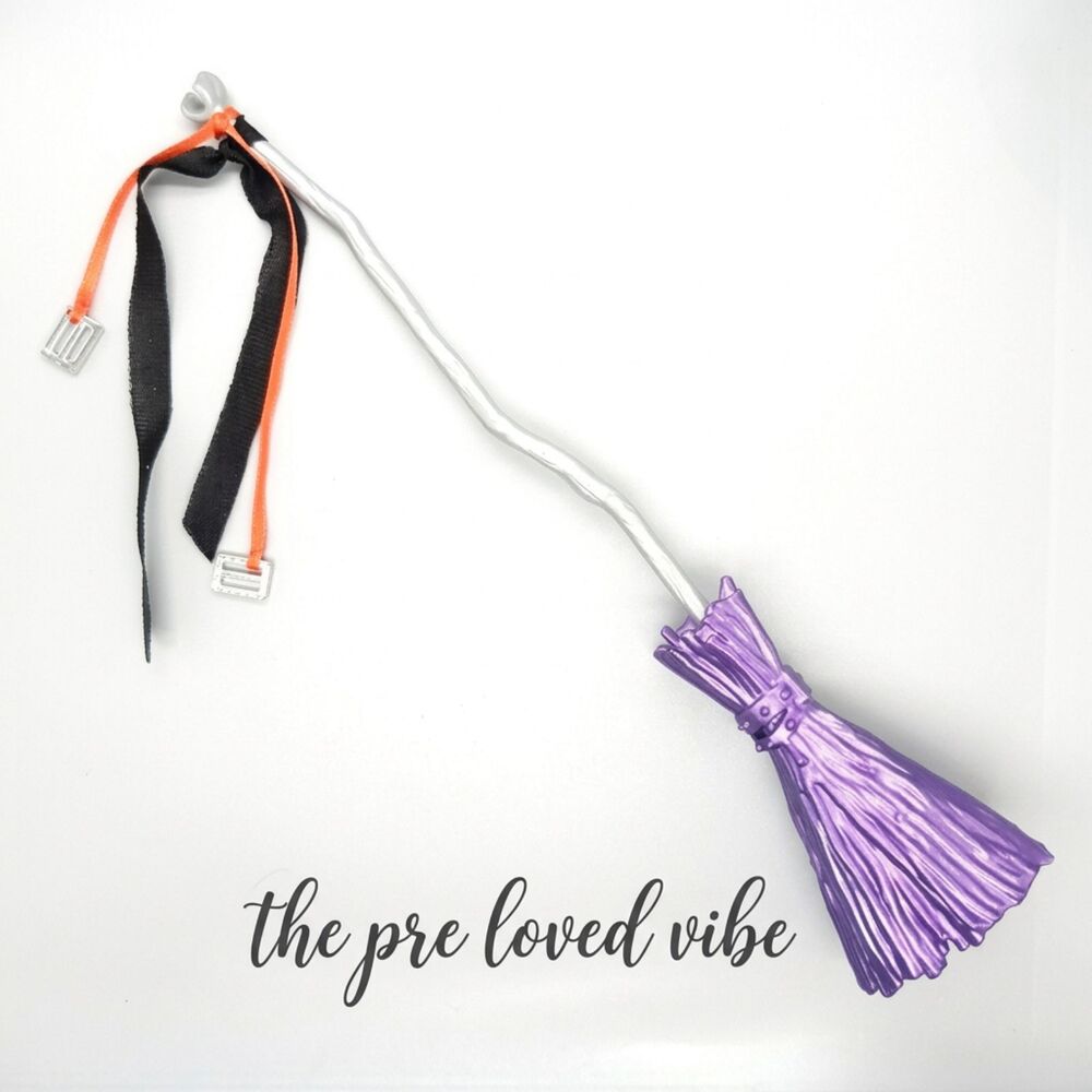 Monster High Casta Fierce Broom Stick Microphone Stand